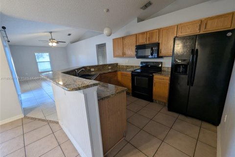 House in Palm Coast, Florida 3 bedrooms № 1947138 - photo 16