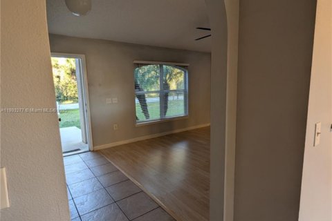 House in Palm Coast, Florida 3 bedrooms № 1947138 - photo 5