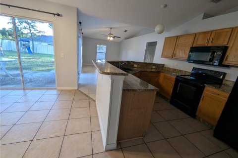 House in Palm Coast, Florida 3 bedrooms № 1947138 - photo 17