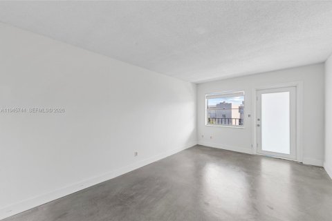 Купить кондоминиум в Холливуд, Флорида 1 спальня, 73.02м2, № 2005988 - фото 16