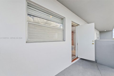 Купить кондоминиум в Холливуд, Флорида 1 спальня, 73.02м2, № 2005988 - фото 27