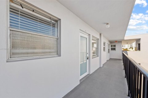 Купить кондоминиум в Холливуд, Флорида 1 спальня, 73.02м2, № 2005988 - фото 29