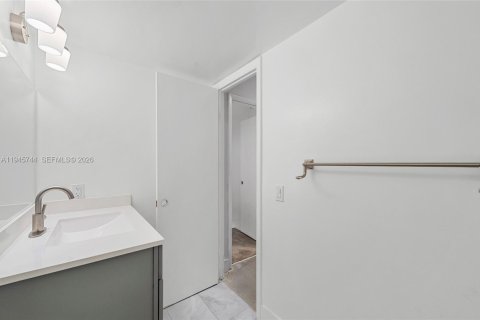 Купить кондоминиум в Холливуд, Флорида 1 спальня, 73.02м2, № 2005988 - фото 22