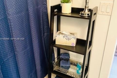 Condo in Miami Beach, Florida, 1 bedroom № 1989529 - photo 14