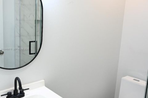 Villa ou maison à louer à Miami, Floride: 1 chambre, 225.38 m2 № 2002149 - photo 4