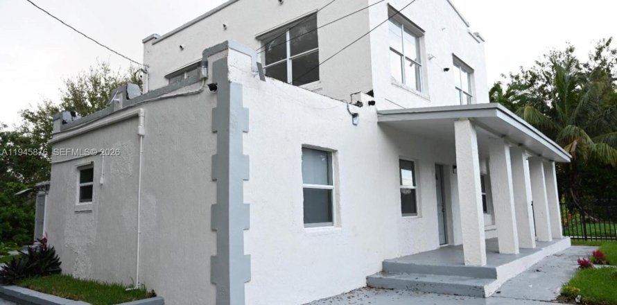 Villa ou maison à Miami, Floride 1 chambre, 225.38 m2 № 2002149