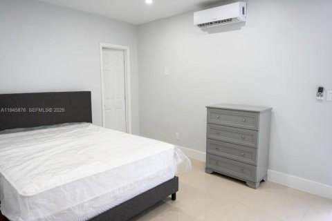 Villa ou maison à louer à Miami, Floride: 1 chambre, 225.38 m2 № 2002149 - photo 2