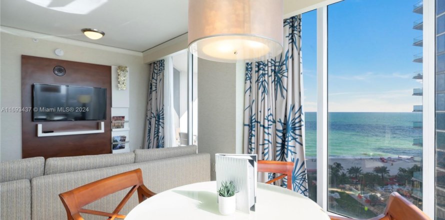 Condominio en Sunny Isles Beach, Florida, 2 dormitorios  № 1441960
