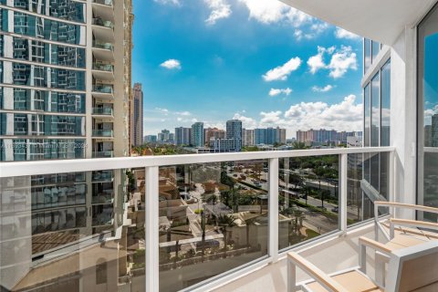 Condominio en venta en Sunny Isles Beach, Florida, 2 dormitorios, 137.31 m2 № 1441960 - foto 5