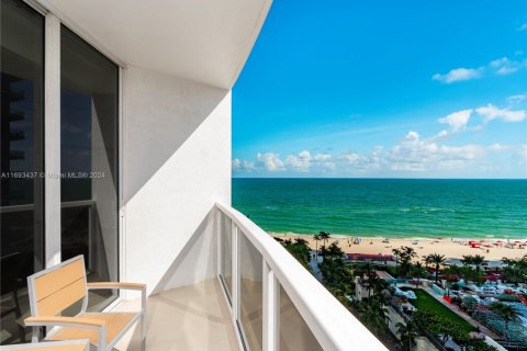 Condominio en venta en Sunny Isles Beach, Florida, 2 dormitorios, 137.31 m2 № 1441960 - foto 3
