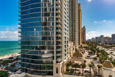 Condominio en venta en Sunny Isles Beach, Florida, 2 dormitorios, 137.31 m2 № 1441960 - foto 29