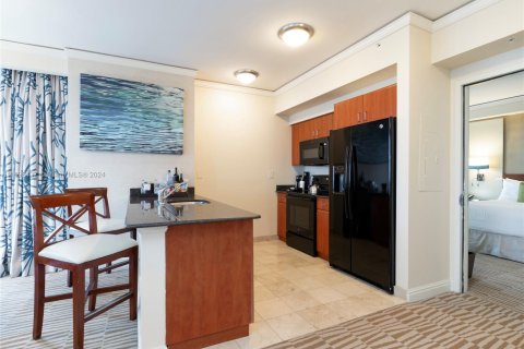 Condominio en venta en Sunny Isles Beach, Florida, 2 dormitorios, 137.31 m2 № 1441960 - foto 15