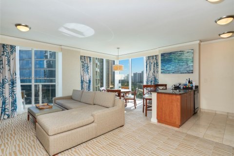 Condominio en venta en Sunny Isles Beach, Florida, 2 dormitorios, 137.31 m2 № 1441960 - foto 8