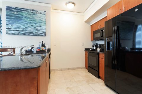 Condominio en venta en Sunny Isles Beach, Florida, 2 dormitorios, 137.31 m2 № 1441960 - foto 16