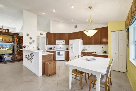 Купить виллу или дом в Дейви, Флорида 4 спальни, 223.52м2, № 2033459 - фото 10