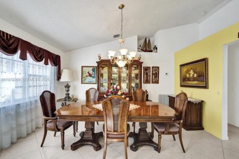 Купить виллу или дом в Дейви, Флорида 4 спальни, 223.52м2, № 2033459 - фото 7