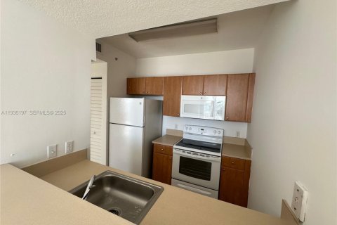 Copropriété à louer à Miami, Floride: 1 chambre, 69.68 m2 № 1994249 - photo 7