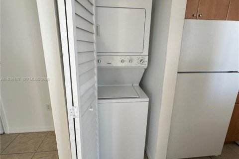 Copropriété à louer à Miami, Floride: 1 chambre, 69.68 m2 № 1994249 - photo 9