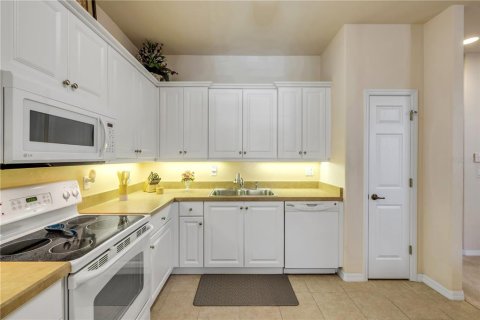 Touwnhouse à vendre à New Smyrna Beach, Floride: 3 chambres, 169.73 m2 № 2098118 - photo 25