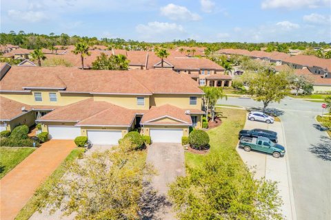 Touwnhouse à vendre à New Smyrna Beach, Floride: 3 chambres, 169.73 m2 № 2098118 - photo 12