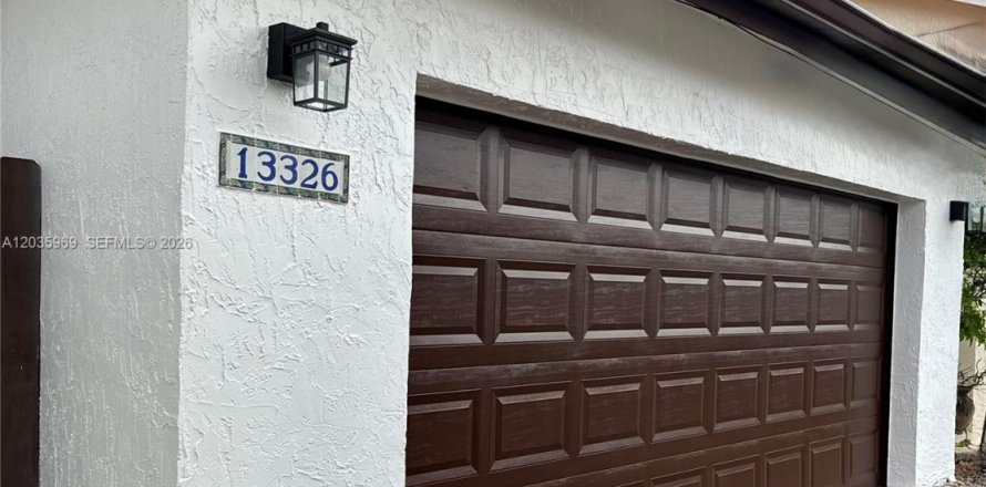 Villa ou maison à Miami, Floride 3 chambres, 171.31 m2 № 2189512