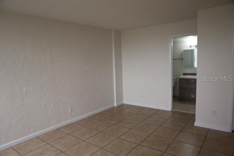 Condo in Flagler Beach, Florida, 2 bedrooms  № 2216195 - photo 15