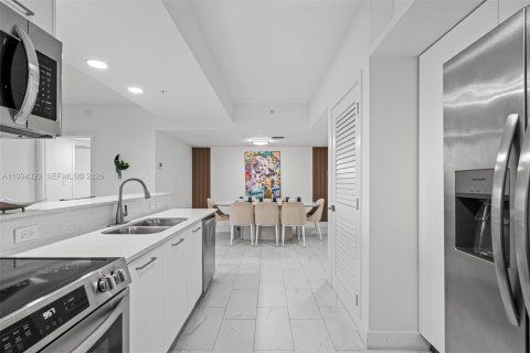 Condo in Hollywood, Florida, 3 bedrooms  № 2056391 - photo 5