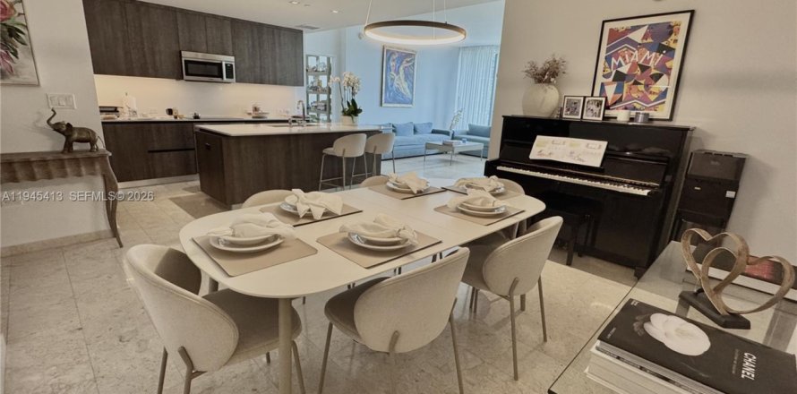 Кондоминиум с 3 спальнями в Майами, Флорида № 2001977