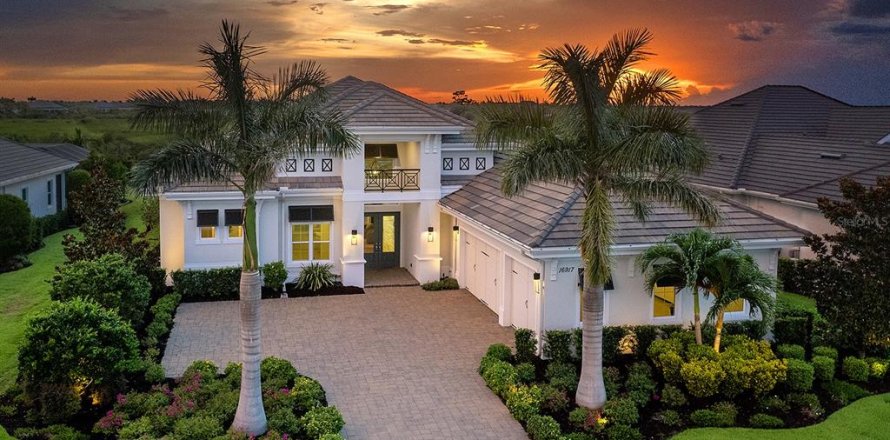 House in Lakewood Ranch, Florida 3 bedrooms, 299.7 sq.m. № 1804040