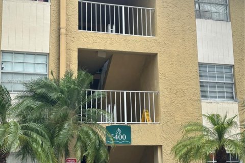 Condominio en venta en Miami, Florida, 2 dormitorios, 83.7 m2 № 2056458 - foto 1