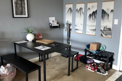 Condominio en venta en Miami, Florida, 2 dormitorios, 83.7 m2 № 2056458 - foto 10