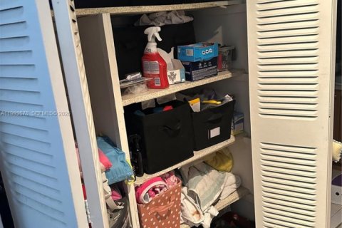 Condominio en venta en Miami, Florida, 2 dormitorios, 83.7 m2 № 2056458 - foto 16