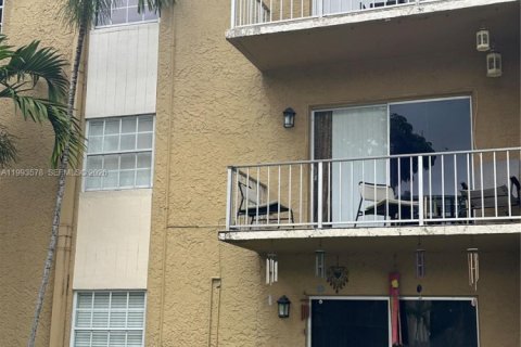 Condominio en venta en Miami, Florida, 2 dormitorios, 83.7 m2 № 2056458 - foto 4