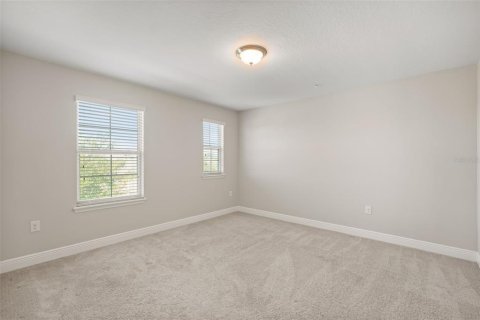 House in Winter Garden, Florida 4 bedrooms, 303.51 sq.m. № 2235632 - photo 24