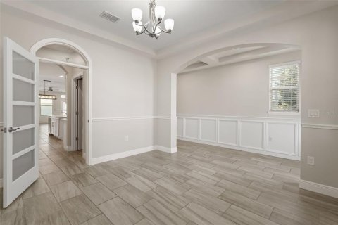 House in Winter Garden, Florida 4 bedrooms, 303.51 sq.m. № 2235632 - photo 14