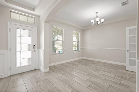 House in Winter Garden, Florida 4 bedrooms, 303.51 sq.m. № 2235632 - photo 12