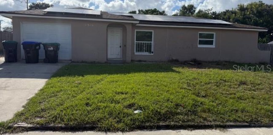 House in Orlando, Florida 4 bedrooms, 109.44 sq.m. № 1914104