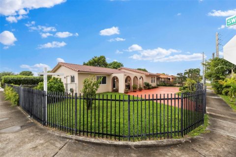 Casa en venta en Miami, Florida, 3 dormitorios, 160.54 m2 № 1713553 - foto 2