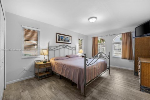 Casa en venta en Miami, Florida, 3 dormitorios, 160.54 m2 № 1713553 - foto 11