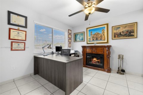 Casa en venta en Miami, Florida, 3 dormitorios, 160.54 m2 № 1713553 - foto 9