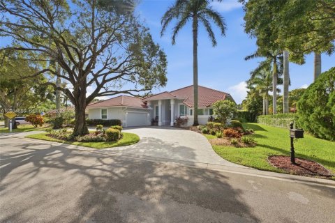 Casa en Coral Springs, Florida 5 dormitorios, 280.84 m2 № 2380072