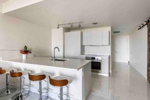 Appartement à louer à Miami, Floride: 2 chambres, 120.77 m2 № 1965973 - photo 8