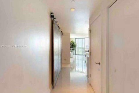 Appartement à louer à Miami, Floride: 2 chambres, 120.77 m2 № 1965973 - photo 17