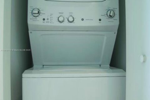 Appartement à louer à Miami, Floride: 2 chambres, 120.77 m2 № 1965973 - photo 26