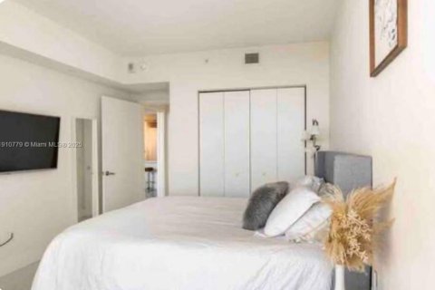 Appartement à louer à Miami, Floride: 2 chambres, 120.77 m2 № 1965973 - photo 14