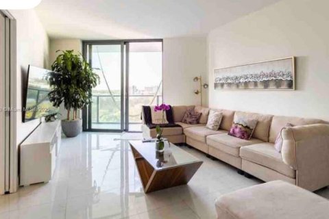 Appartement à louer à Miami, Floride: 2 chambres, 120.77 m2 № 1965973 - photo 1