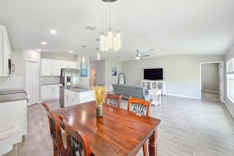 House in Daytona Beach, Florida 4 bedrooms, 179.77 sq.m. № 2196575 - photo 15
