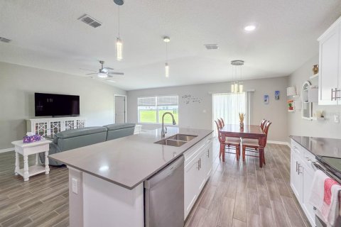House in Daytona Beach, Florida 4 bedrooms, 179.77 sq.m. № 2196575 - photo 13