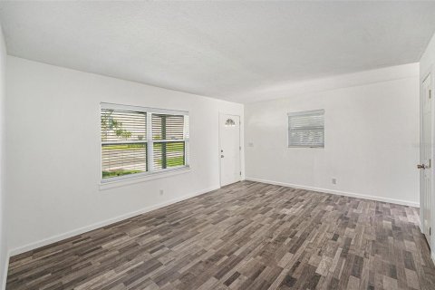 Casa en venta en Tampa, Florida, 3 dormitorios, 94.76 m2 № 1826519 - foto 6