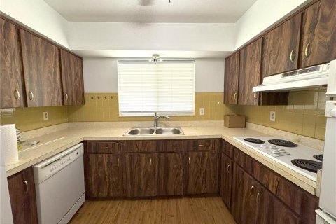 Casa en alquiler en Inverness, Florida, 2 dormitorios, 90.39 m2 № 1910539 - foto 13
